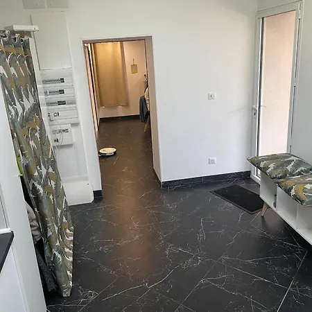 Maison 4 Avec Piscine Holiday home